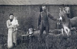 J.D._Semler_family__near_Woods_Park__Custer_County__Nebraska._1886.jpg
