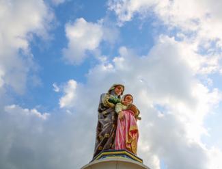 shutterstock_690090373_st_anne_and_mary.jpg