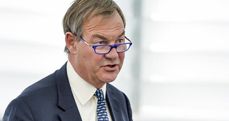 Rupert_Lowe_in_the_European_Parliament.jpg