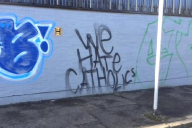 Anti-Catholic_graffiti_in_Scotland.jpg