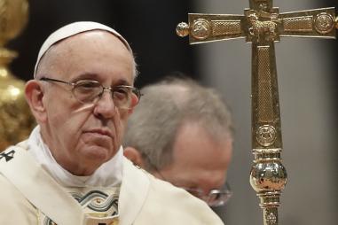 Pope_Francis_frowning_with_cross.jpg