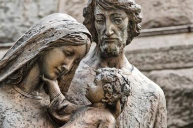 holy_family_stone_1024_512_75_s_c1.jpg