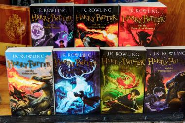 Harry_Potter_books.jpg