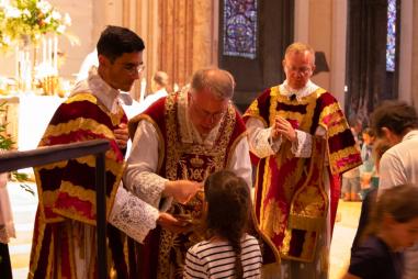 latin-mass-Chartres-pilgrimage-FSSP.jpg