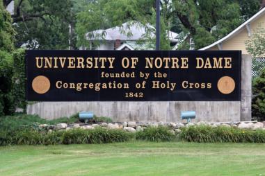 notre_dame_sign-810x500.jpg