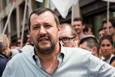 matteo_salvini_crowd_810_500_75_s_c1.jpg