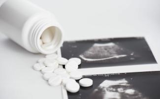 Abortion-pills-ultrasound-e1723661559921-810x500.jpeg