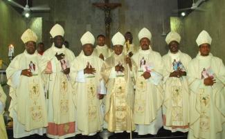 Nigerian-Bishops-810x500.jpg