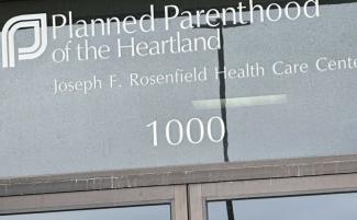 Planned-Parenthood-Iowa-810x500.jpg